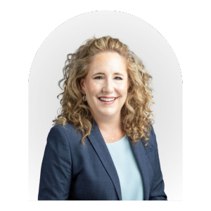 Shari Krull Headshot